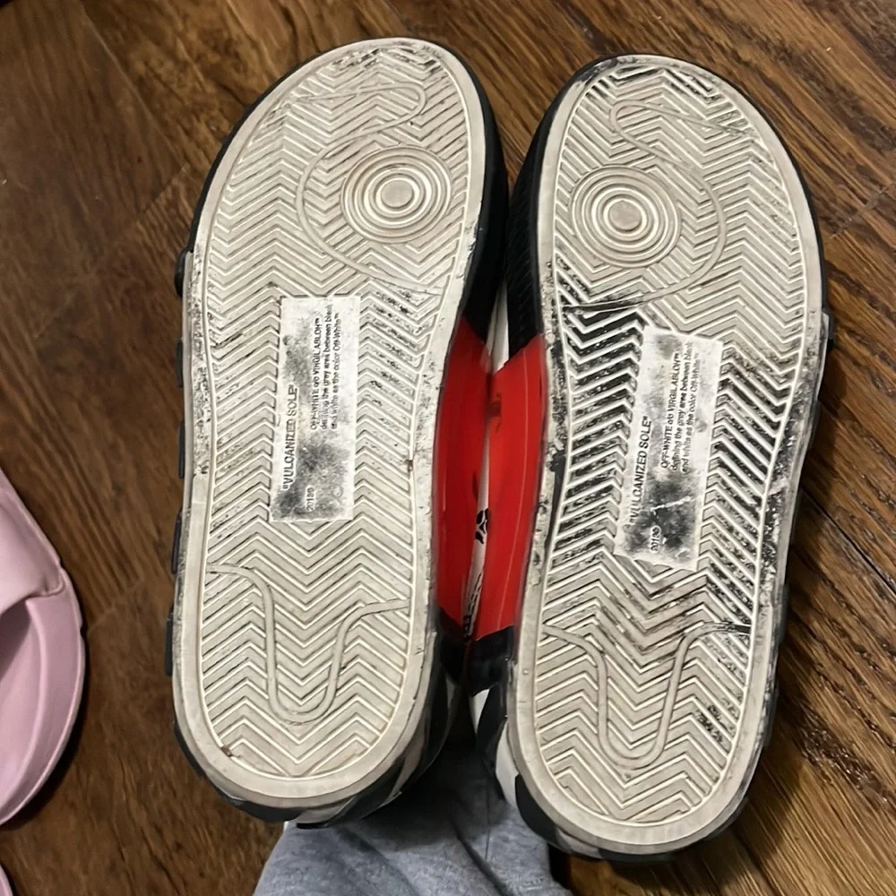 Off-White Sneakers - Picture 9 of 9